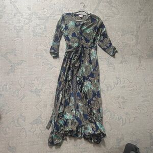 Chic Paisley Long Sleeve Maxi Dress